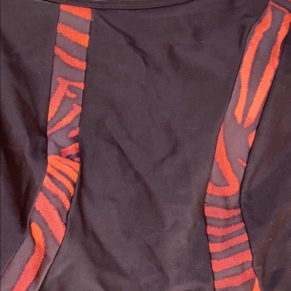 One Piece 🩱 Bathing Suit - Picture 3 of 9